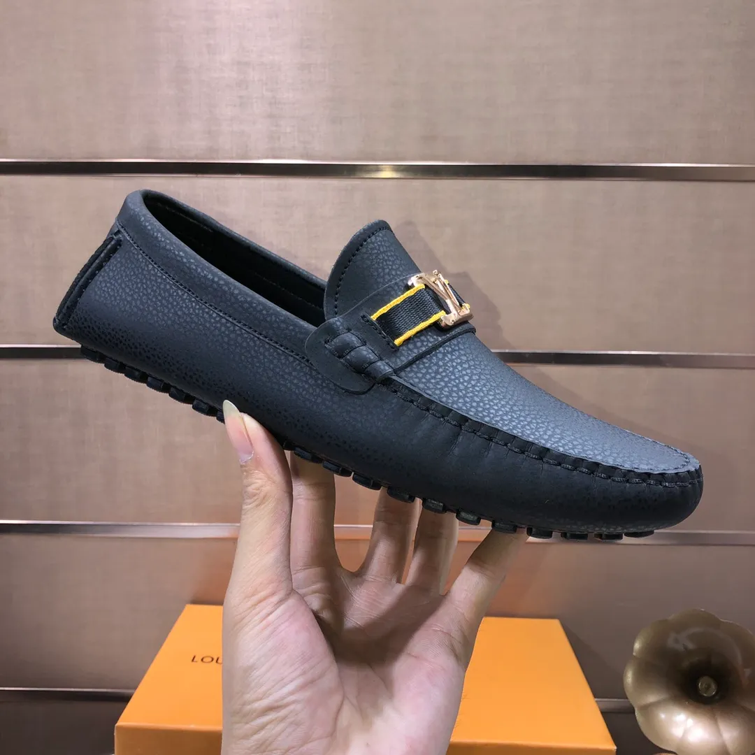 Men's men's shoes 💰420💰 [LV Doudou Shoes] (sheepskin lining) new model is on the market, available on the official website. The new Doudou shoes are processed into single-color materials, and the uppers are made of imported cowhide material. The body of the shoe is fully hemmed with mark thread, and is lined with imported original cowhide leather. The elegant shoe shape is super suitable for all-matching, and the size is 38-44.